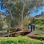 Studio Views Apartment, Fruitful HIlls Retreat